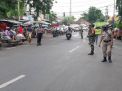 Polsek Semampir Bersama Instansi Samping Lakukan Operasi Penertiban Masker di Depan Pasar Pegirian