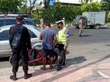 Polsek Asemrowo Laksanakan Operasi Penertiban Masker di Jalan Dupak Rukun Bersama Personil Gabungan