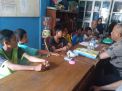 Panit Binmas Polsek Semampir Sampaikan Pesan Positif Kepada Anak-anak