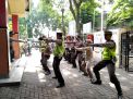 Polsek Asemrowo Gelar Latihan Beladiri Polri Dalam Program Kamis Pak Polis
