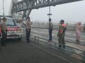 Polsek Kenjeran Gelar Patroli Bersama Satpol PP di Jembatan Suroboyo Antisipasi Kerawanan