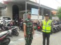 Babinkamtibmas Sidotopo Wetan Bersama Personil Koramil Kawal Misa Natal di Gereja HKBP