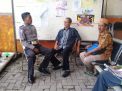 Babinkamtibmas Dupak Sosialisasikan SPKT Door To Door Ke Warga Dupak Rukun