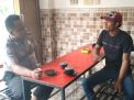 Babinkamtibmas Kedung Cowek Sosialisasikan SPKT Door To Door Ke Ketua Paguyuban Nelayan