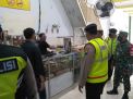 Kanit Reskrim Polsek Krembangan Pimpin Operasi Penertiban Masker, Sasar Warung & Tempat Keramaian