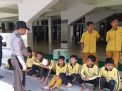 Sambang SMA Mujahidin, Babinkamtibmas Krembangan Utara Sampaikan Jaga Kerukunan