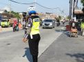 Satlantas Polres Tanjung Perak Berikan Pelayanan Lewat Pengaturan Pagi