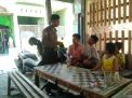 Babinkamtibmas Sukolilo Baru Sampaikan Himbauan Batasi Bermain HP Pada Anak-anak