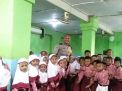 Babinkamtibmas Nyamplungan Sambang Sekolah Dalam Rangka Rabu Narsis