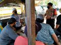 Kanit Sabhara Polsek Asemrowo Sosialisasikan Wajib Masker Ke Sopir Truk