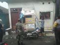 Polsek Asemrowo Kawal Petugas Bawaslu Lakukan Penertiban APK