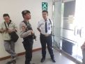 Pantau Keamanan di Kantor Bank, Satsabhara Polres Tanjung Perak Lakukan Patroli Rutin