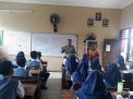 Babinkamtibmas Perak Barat Gelar Rabu Narsis di SMPN 7, Sampaikan Anti Hoax & UU ITE