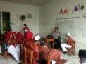 Sambang Sekolah, Babinkamtibmas Asemrowo Gelar Rabu Narsis