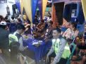 Personil Gabungan Polsek Pabean Cantikan PAM Hajatan Warga Kalimas Baru