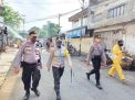 Kapolres Tanjung Perak Gabung Wakapolda Jatim Lakukan Penyemprotan Disinfektan di Pasar PPI