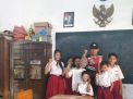 Babinkamtibmas Bongkaran Sampaikan Pesan Rajin Belajar Dalam Rabu Narsis