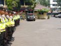 Kabag Ops Polres Tanjung Perak Pimpin Pengamanan Suporter Bonek