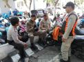 Babinkamtibmas Tambak Wedi Sosialisasi SPKT Door To Door Ke Anggota Satpol PP Kecamatan