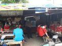 Babinkamtibmas Krembangan Utara Sampaikan Jaga Jarak Duduk Untuk Cegah Penyebaran Virus Corona