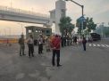 Polsek Kenjeran Bareng Instansi Samping Lakukan Penutupan Jembatan Suroboyo, Cegah Penyebaran Covid-19