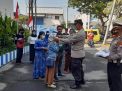 Polsek Kenjeran Gelar Operasi Penertiban Masker & Bagikan Masker Kepada Pelanggar