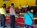 Polsek Krembangan Lakukan Operasi Penertiban Masker di Pasar & Warkop