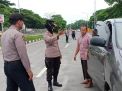 Kapolsek Kenjeran Gelar Operasi Yustisi PPKM Bersama Instansi Samping di Akses Suramadu