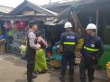 Satsabhara Polres Tanjung Perak Bareng Sekuriti Pelindo Patroli Pasar Ujung
