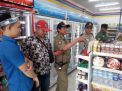 Polsek Asemrowo Bersama Kecamatan & Koramil Pantau Makanan Kedaluwarsa