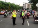 Polsek Pabean Cantikan Lakukan Pengaturan Sore Bantu Kepulangan Karyawan