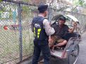 Satsabhara Polres Tanjung Perak Sambang Pemukiman, Titip Pesan Kamtibmas