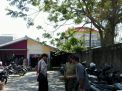 Babinkamtibmas Tambak Wedi Sampaikan Waspada Curanmor Ke Petugas Parkir