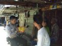 Panit Binmas Polsek Asemrowo Sosialisasikan SPKT Door To Door