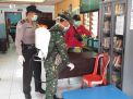 Babinkamtibmas Sidotopo Lakukan Penyemprotan Antiseptic Bersama Babinsa & Kelurahan