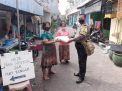 Babinkamtibmas Krembangan Utara Bagikan Bantuan Sembako Polres Tanjung Perak