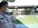 Polsek Krembangan Pantau Debit Air, Antisipasi Kemungkinan Banjir