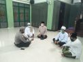 Panit Binmas Polsek Krembangan Sampaikan Himbauan Protokol Kesehatan Kepada Takmir Masjid At Taqwa
