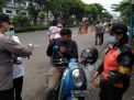 Kapolsek Krembangan Pimpin Pelaksanaan Operasi Penertiban Masker di Klenteng Mbah Ratu