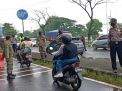 Wakapolsek Kenjeran Pimpin Kegiatan Rutin Operasi Penertiban Masker di Akses Tol Suramadu