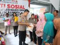 Kapolres Tanjung Perak Bagi-Bagi Sembako Gratis Ke Warga Rusunawa