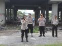 Kapolres Tanjung Perak Pimpin Apel Pam Bonek di Bawah Tol Tandes Timur