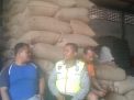 Babinkamtibmas Perak Utara Titip Pesan Keselamatan ke Pekerja Pergudangan