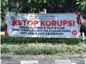 Pasang Spanduk Stop Korupsi, Polres Tanjung Perak Ajak Masyarakat Awasi Kinerja Personil