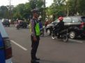 Unit Lantas Polsek Pabean Cantikan Lakukan Pengaturan Sore, Bantu Para Pekerja Pulang