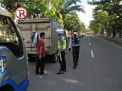 Satlantas Polres Tanjung Perak Lakukan Penindakan Bersama Petugas Dishub