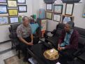Panit Binmas Polsek Semampir Sosialisasi SPKT Door To Door Ke Tomas