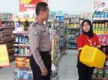 Babinkamtibmas Takal Kedinding Patroli Mini Market Sambil Himbau Waspada 3 C
