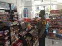 Polsek Kenjeran Lakukan Patroli Rutin di Mini Market, Cegah Potensi Kriminalitas 3C