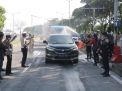 Aksi Simpatik Polwan Polres Tanjung Perak Peringati Hari Kartini di Pos Mudik Suramadu